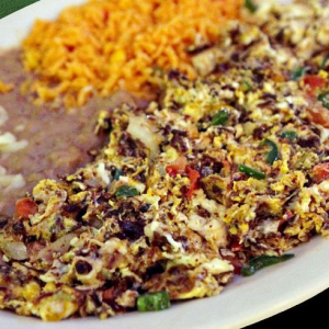 Huevos Con Machaca